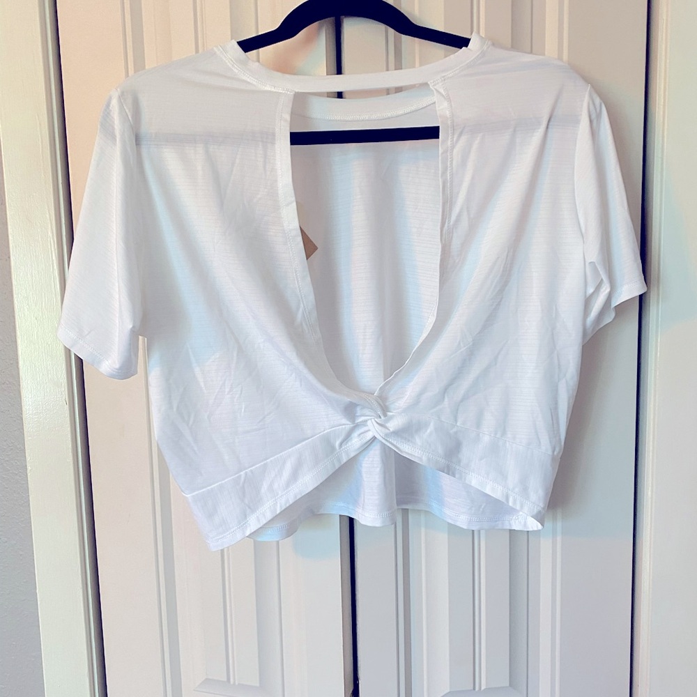 NWT crop Fabletics top eco-conscious fabrics